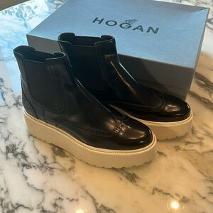 BNIB Hogan Chelsea platform boots, size 37.5